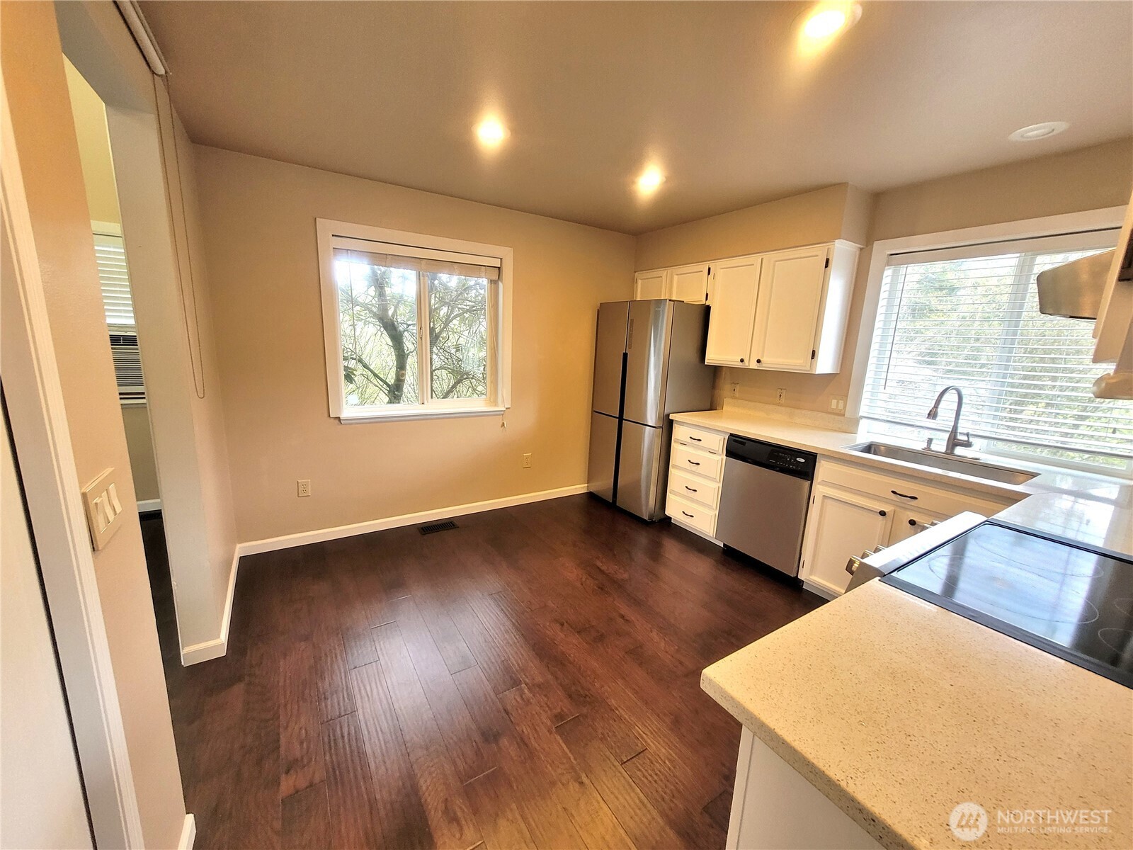 37434 18th Ave S, Federal Way, WA 98003
