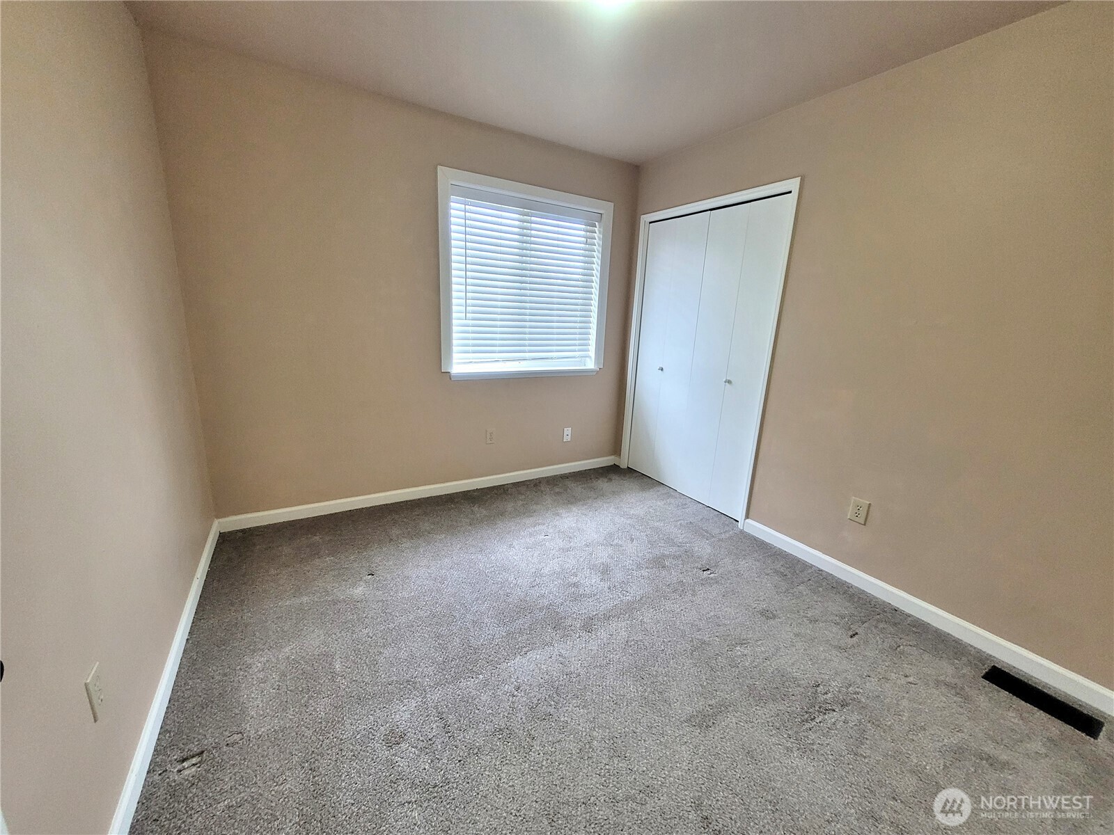 37434 18th Ave S, Federal Way, WA 98003