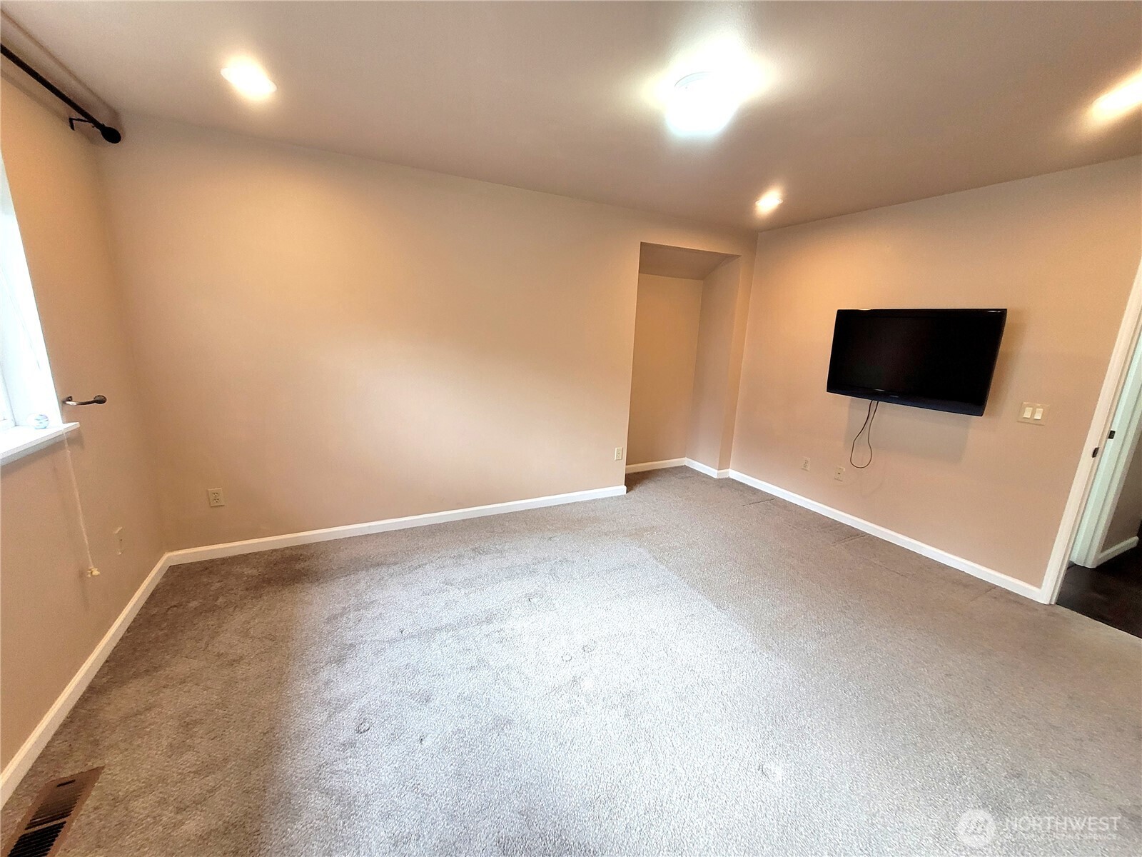 37434 18th Ave S, Federal Way, WA 98003