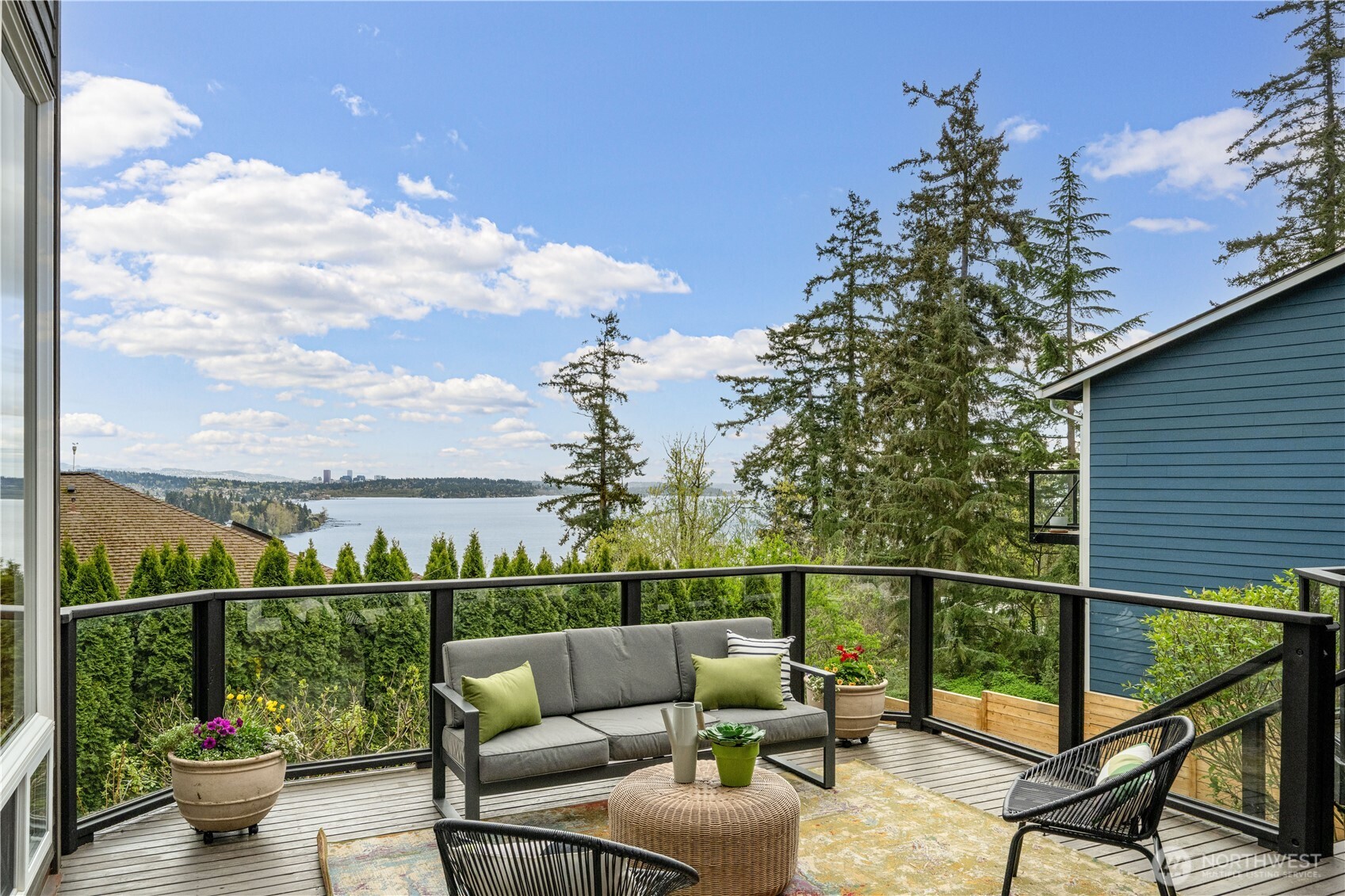 11818 89th Place NE, Kirkland, WA 98034