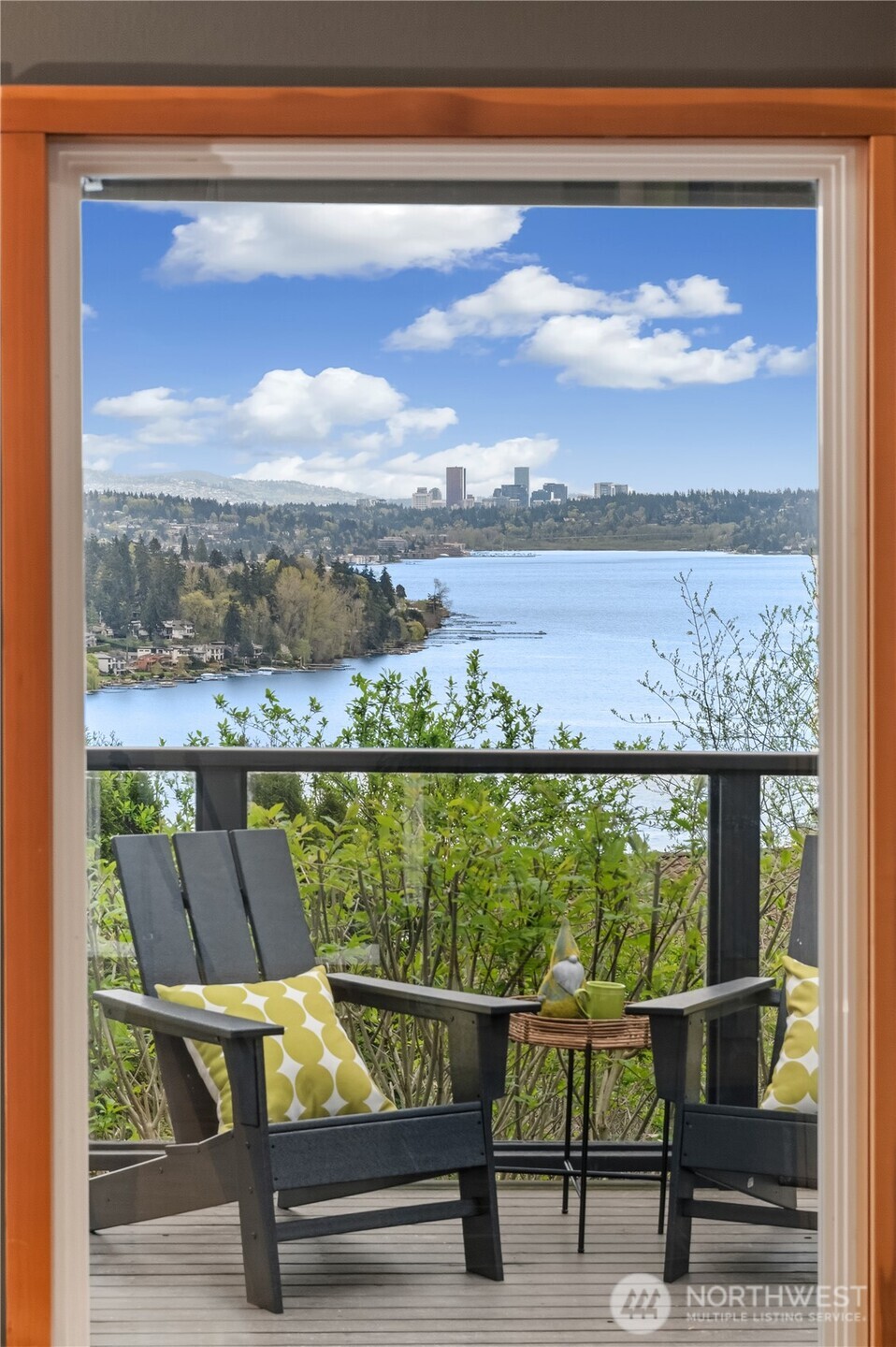 11818 89th Place NE, Kirkland, WA 98034