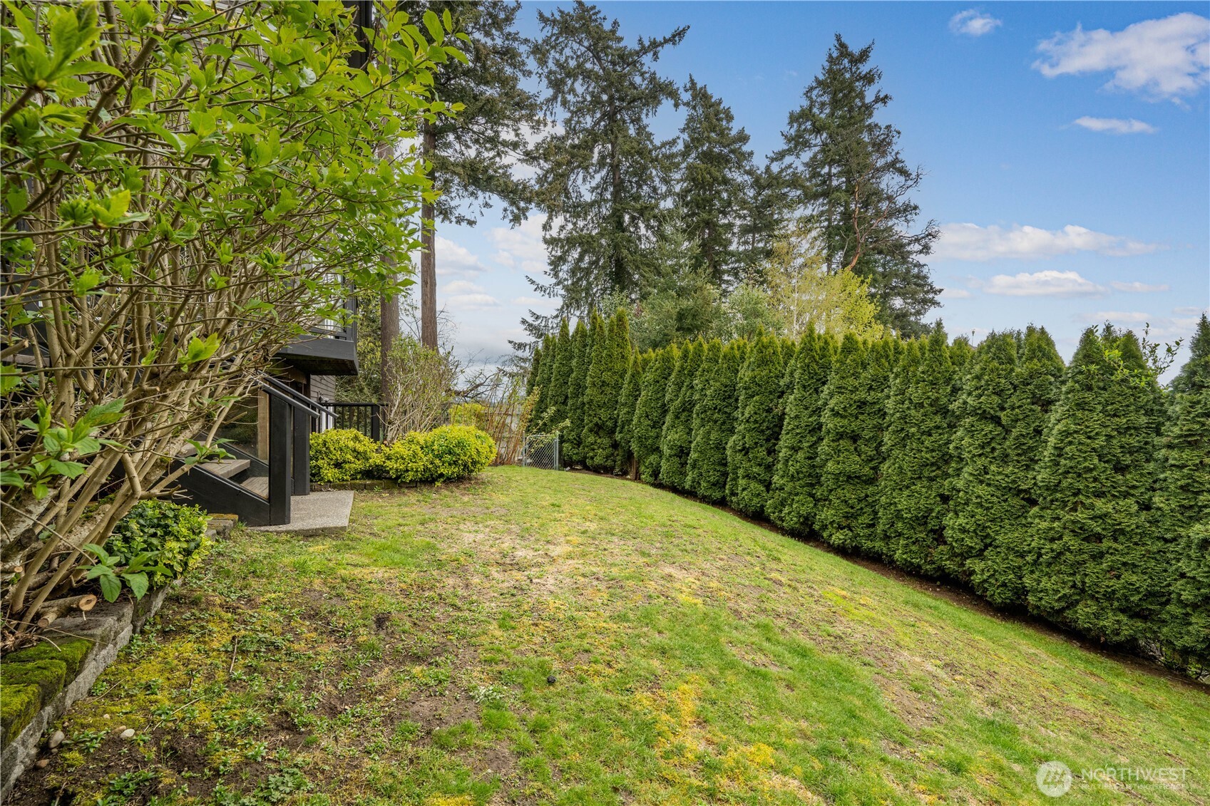 11818 89th Place NE, Kirkland, WA 98034
