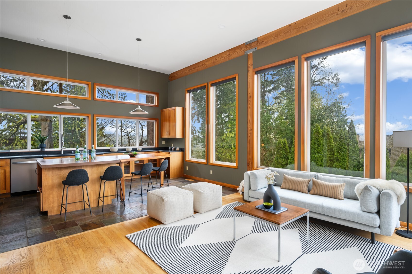 11818 89th Place NE, Kirkland, WA 98034