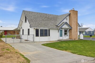 206 E Cedar St , Othello, WA 99344 - Photo 2