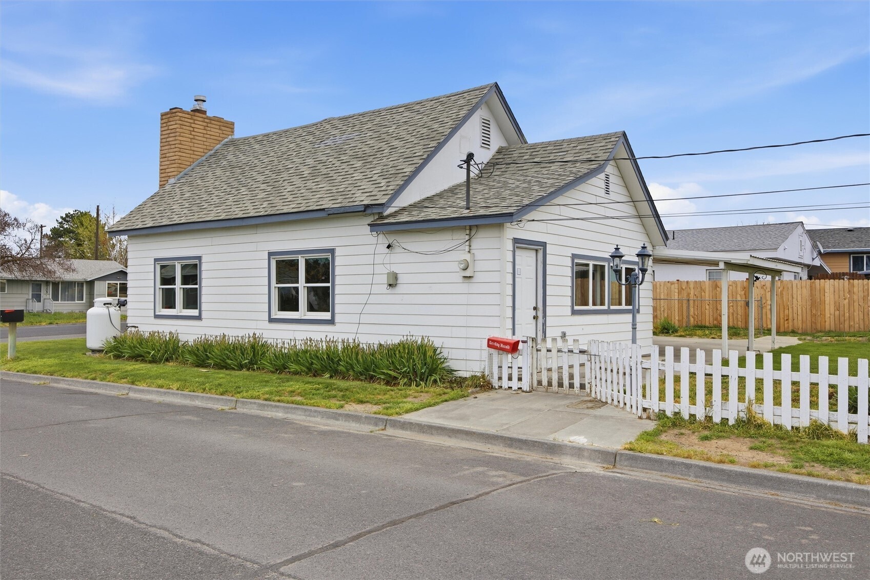 206 E Cedar St , Othello, WA 99344