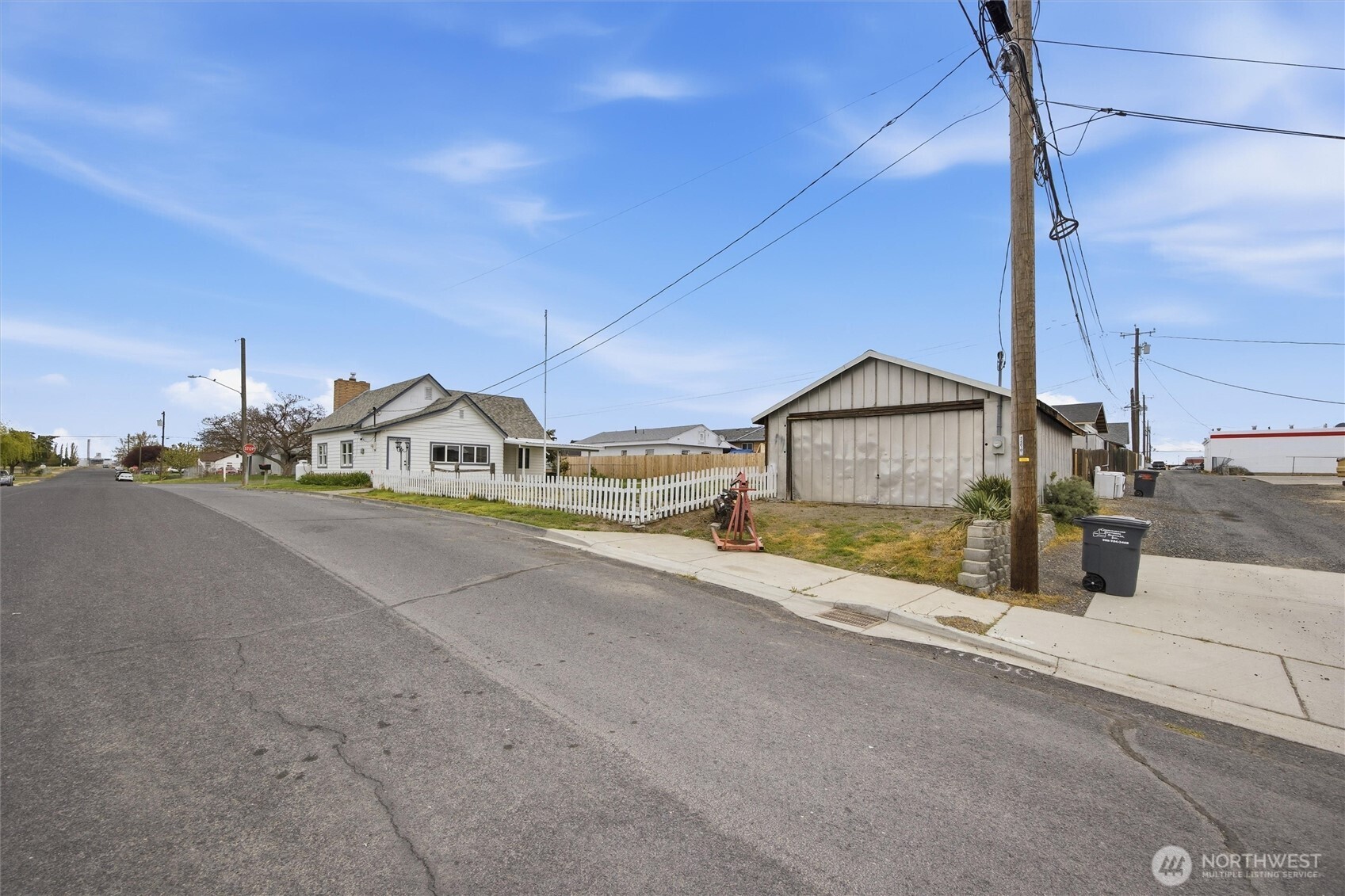206 E Cedar St , Othello, WA 99344