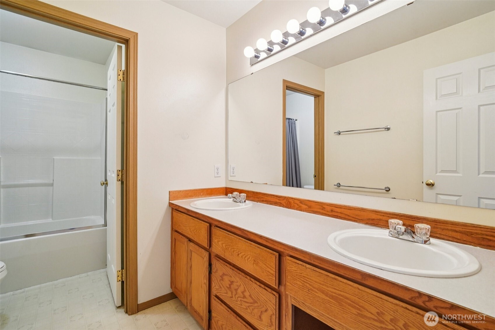 12302 160th Street E, Puyallup, WA 98374