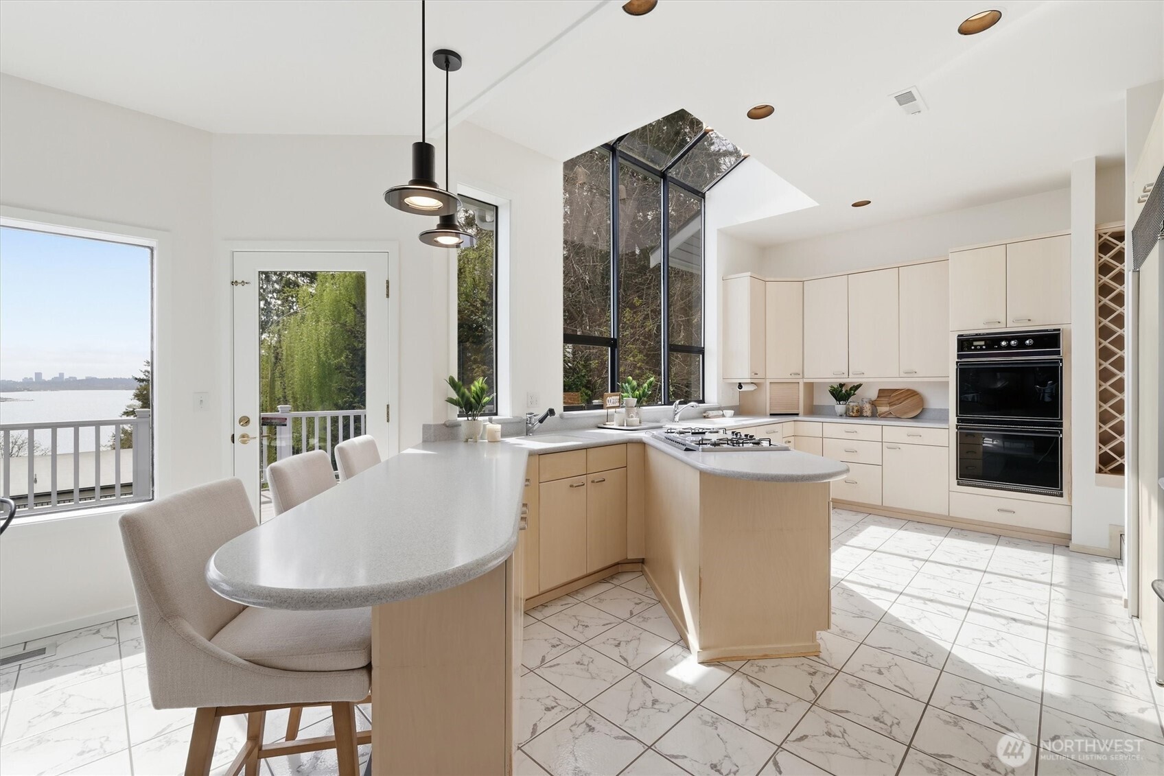 8825 NE 116th Place , Kirkland, WA 98034