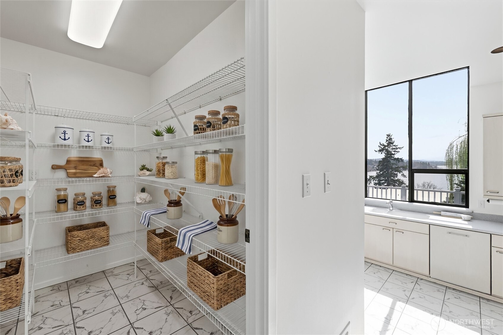 8825 NE 116th Place , Kirkland, WA 98034