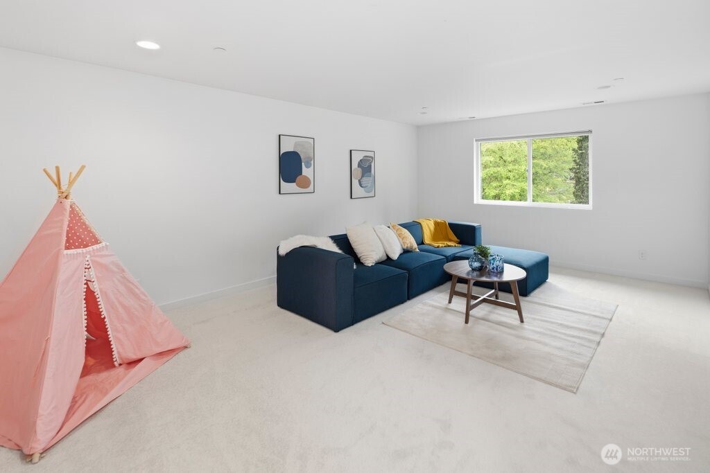 16431 Sylvester Road SW, Burien, WA 98166