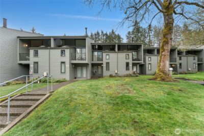 6440 139th Place NE #12, Redmond, WA 98052