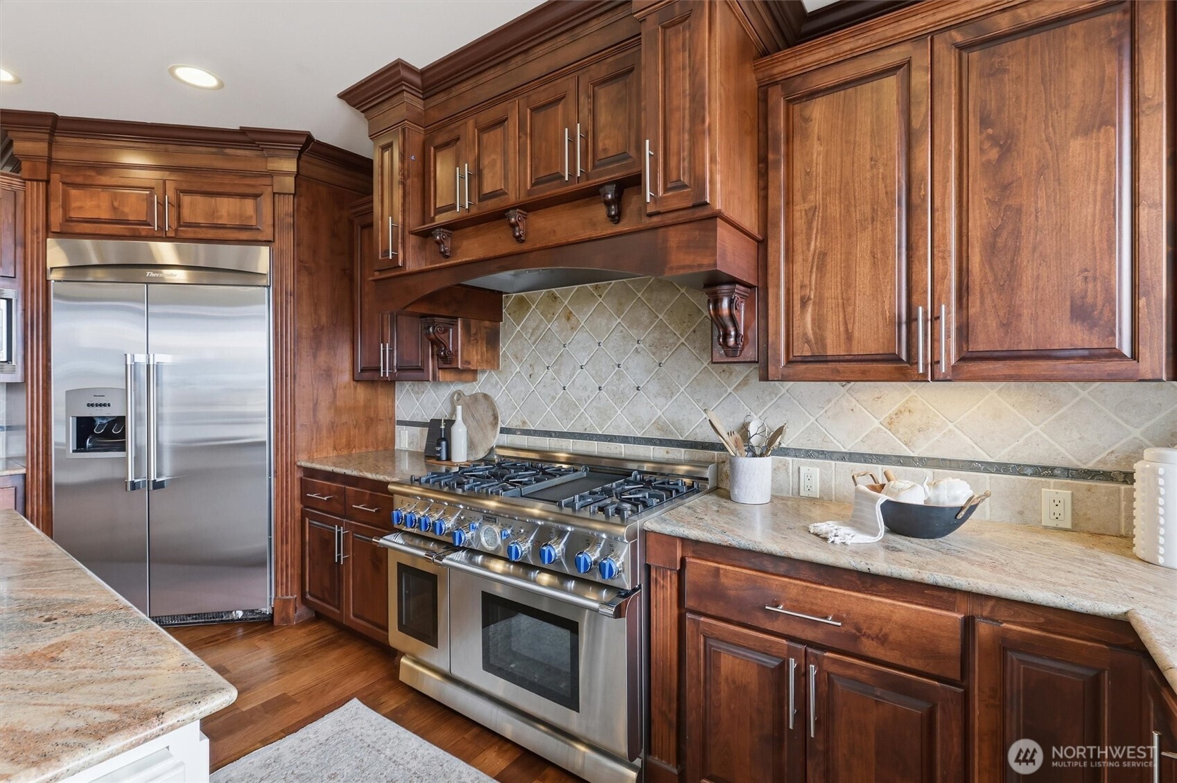 2734 NE Daphne Street , Issaquah, WA 98029