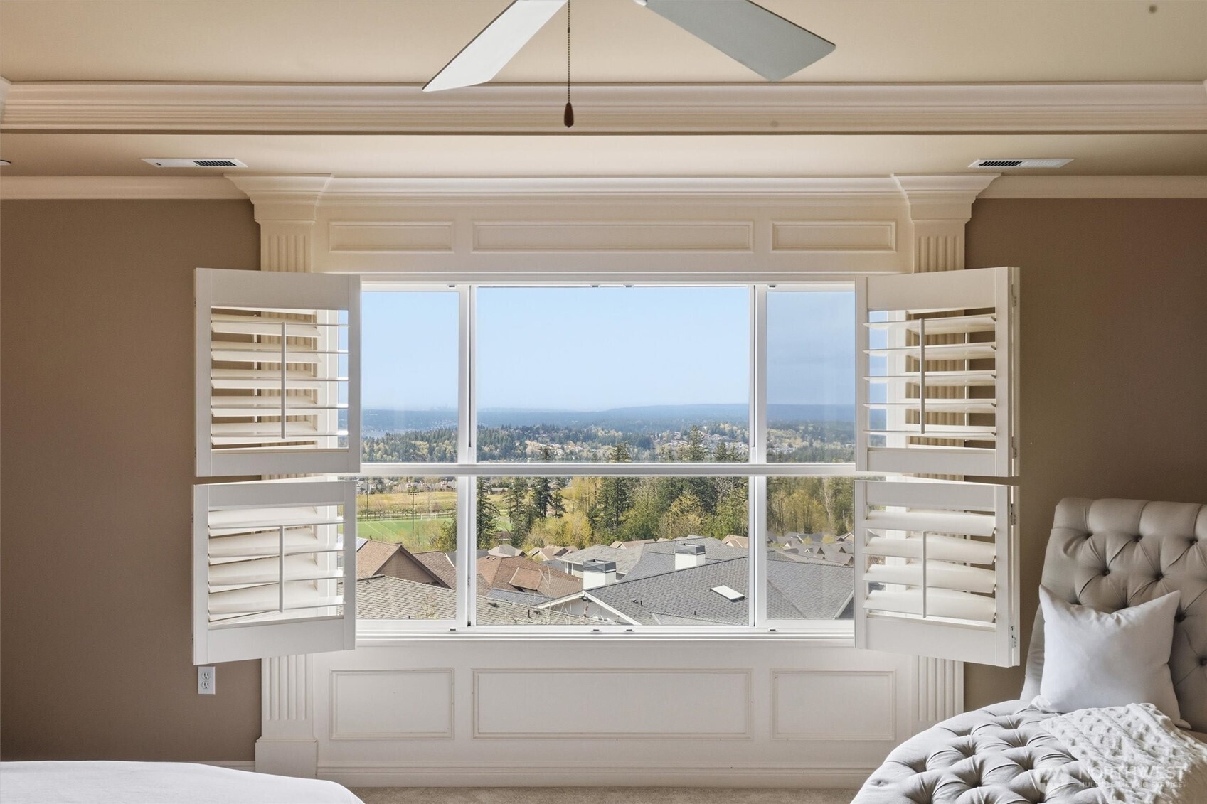 2734 NE Daphne Street , Issaquah, WA 98029