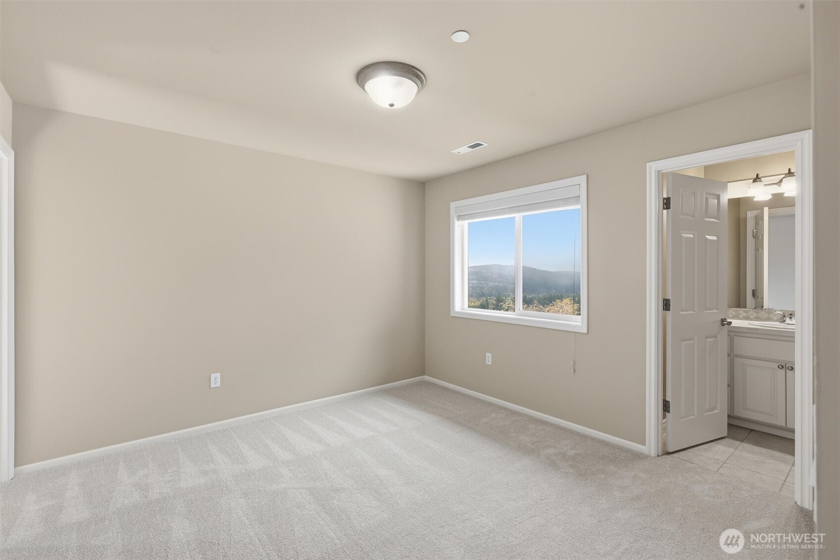 2734 NE Daphne Street , Issaquah, WA 98029