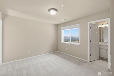 2734 NE Daphne Street , Issaquah, WA 98029 - Photo 32