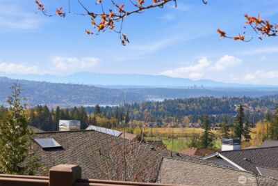 2734 NE Daphne Street , Issaquah, WA 98029 - Photo 4