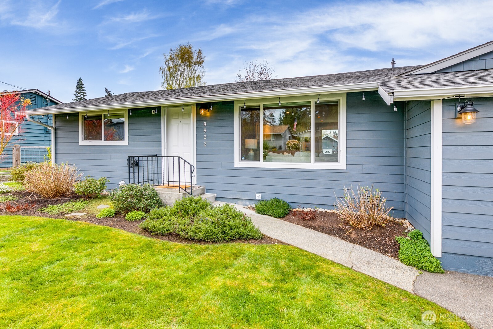 8822 216th Street SW, Edmonds, WA 98026