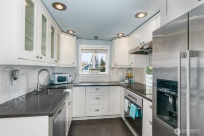 8822 216th Street SW, Edmonds, WA 98026 - Photo 6
