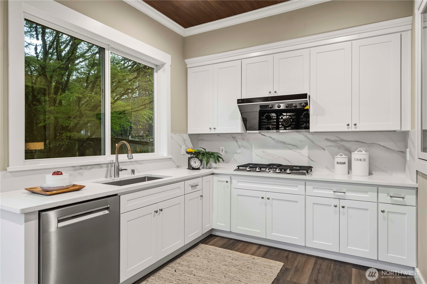 10021 NE 16th Place , Bellevue, WA 98004