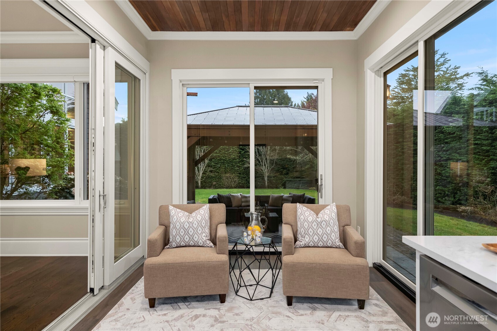 10021 NE 16th Place , Bellevue, WA 98004