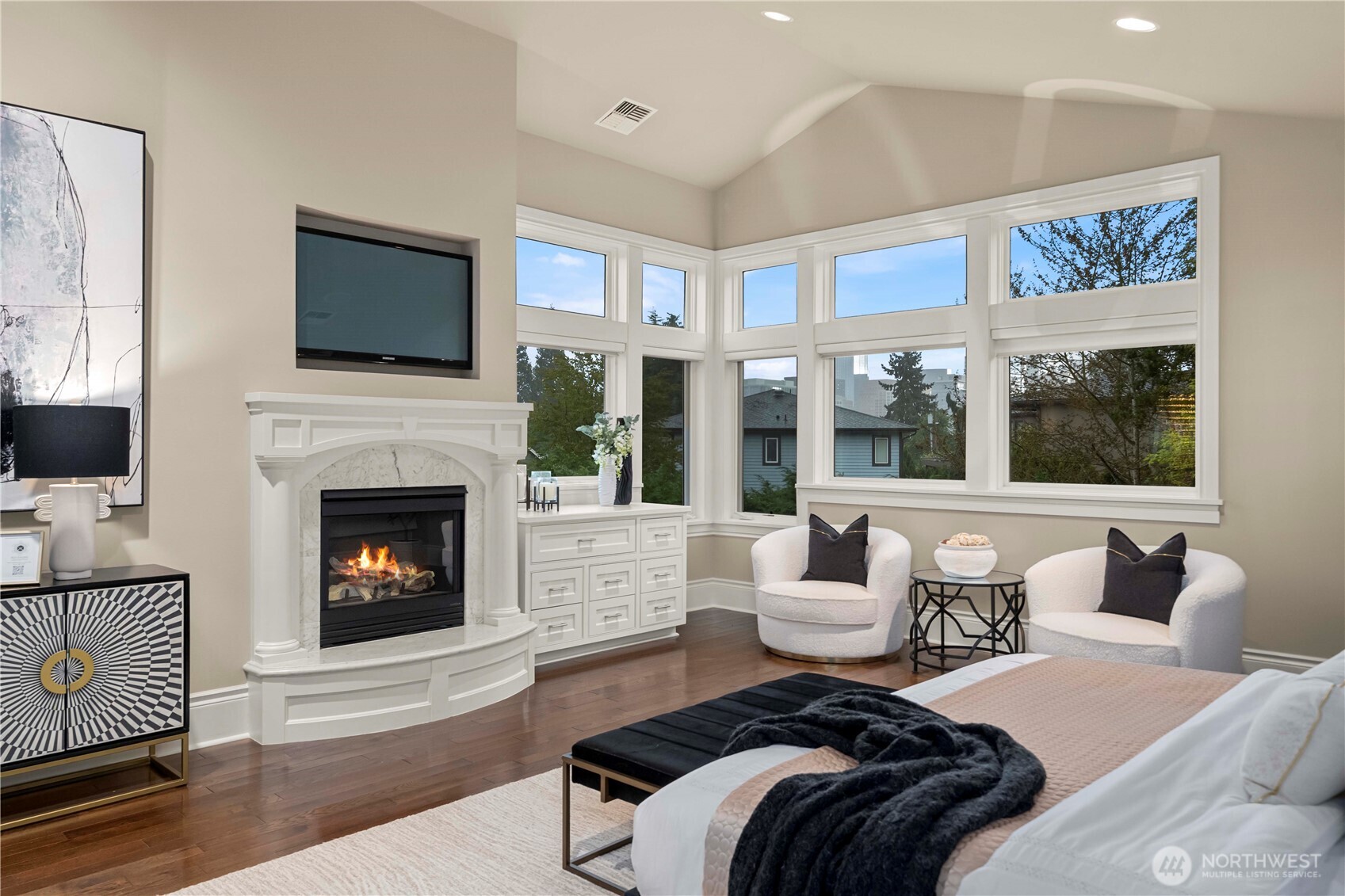 10021 NE 16th Place , Bellevue, WA 98004