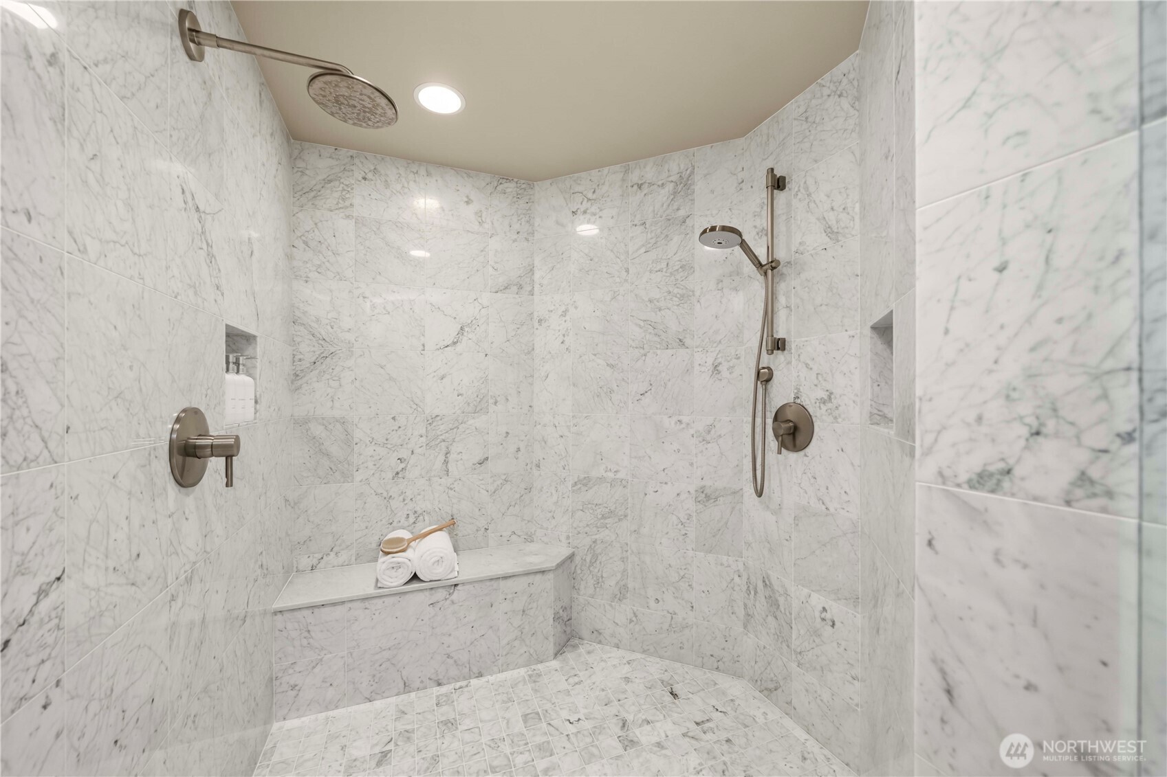 10021 NE 16th Place , Bellevue, WA 98004
