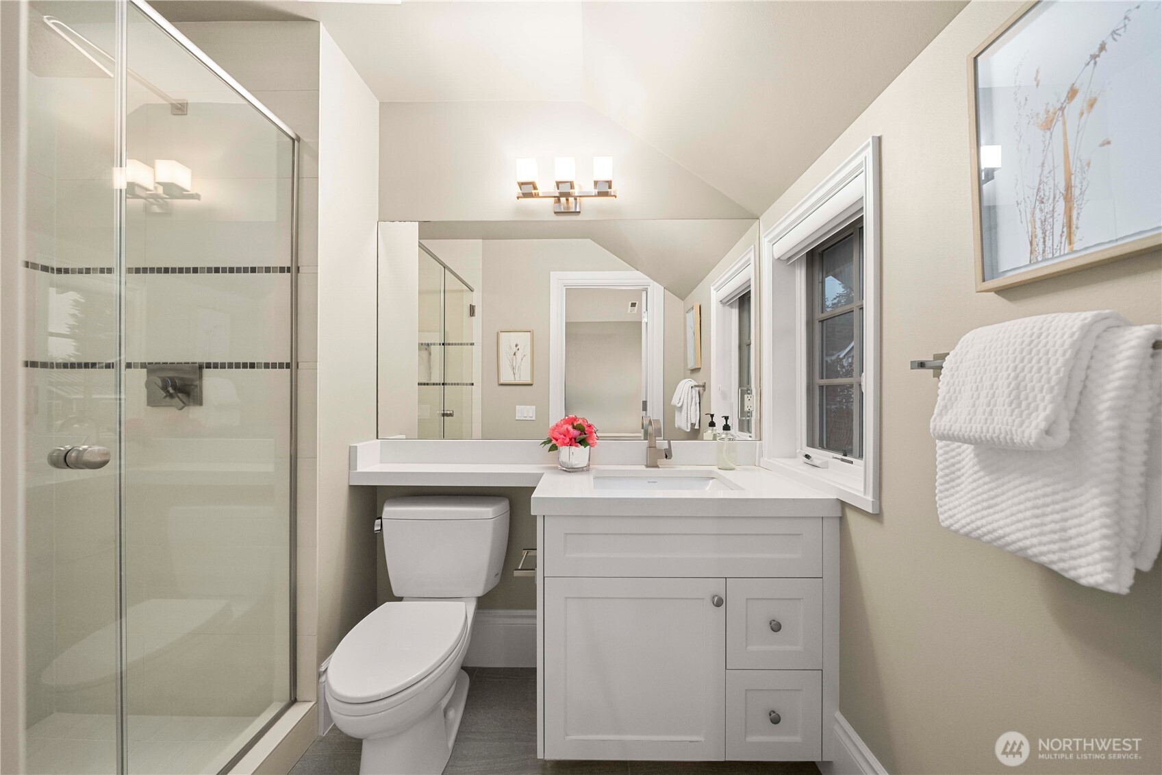 10021 NE 16th Place , Bellevue, WA 98004