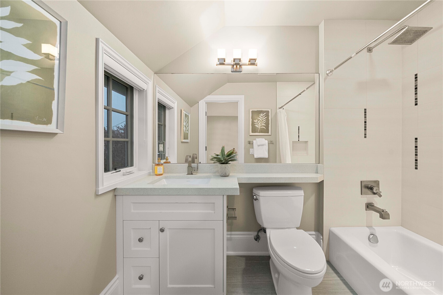 10021 NE 16th Place , Bellevue, WA 98004