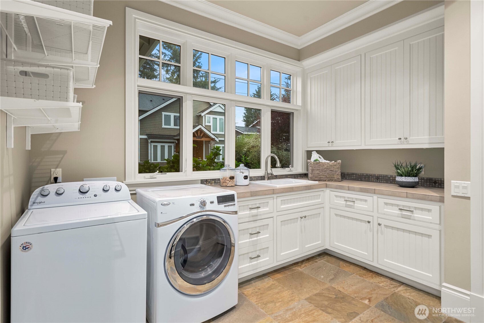10021 NE 16th Place , Bellevue, WA 98004