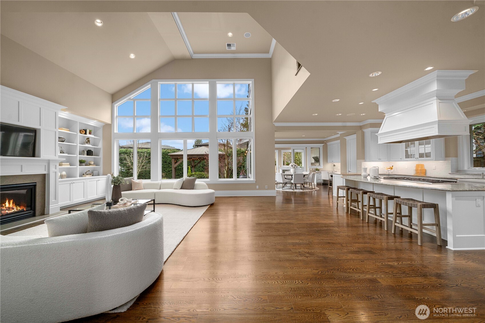 10021 NE 16th Place , Bellevue, WA 98004