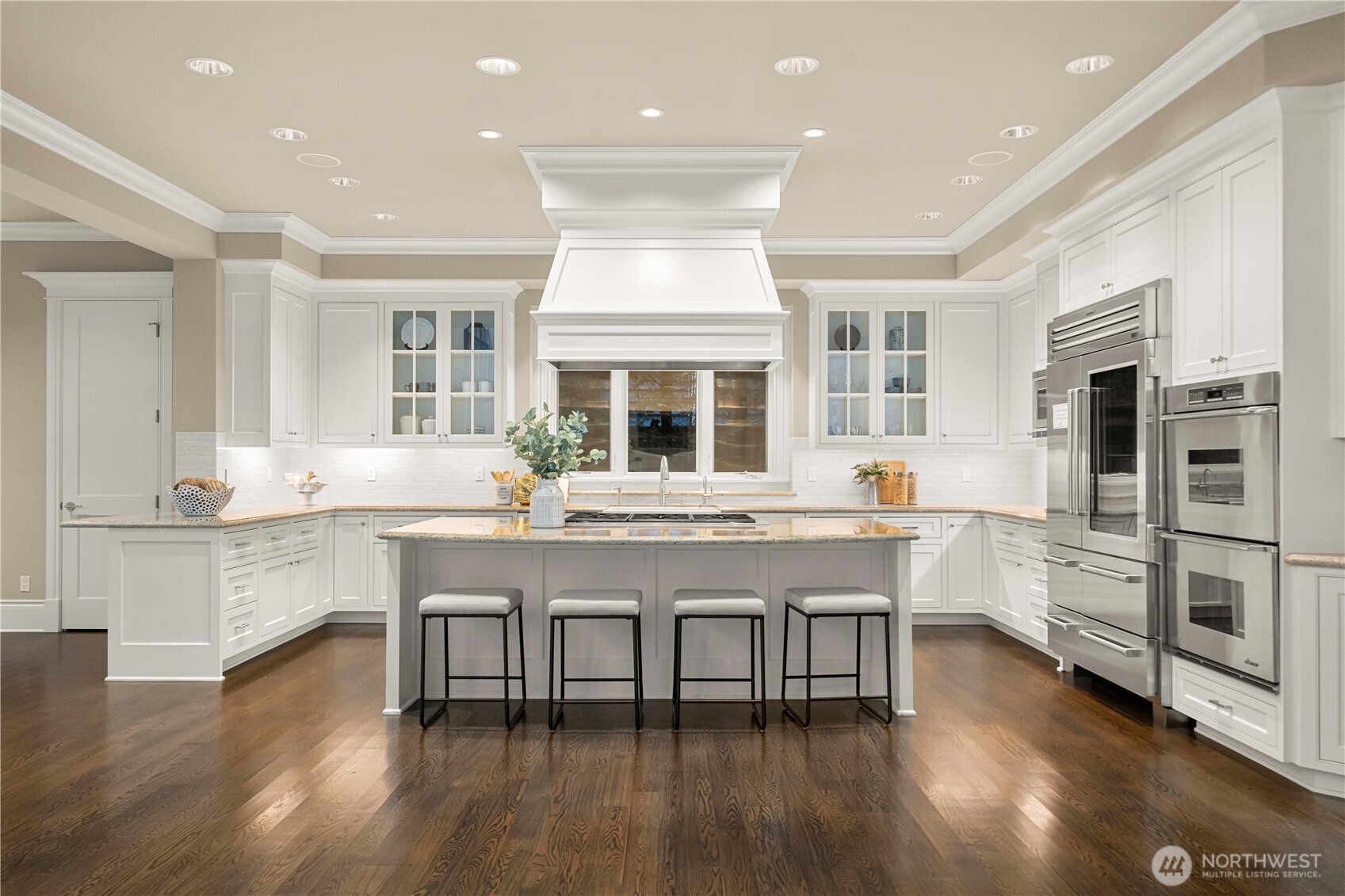 10021 NE 16th Place , Bellevue, WA 98004