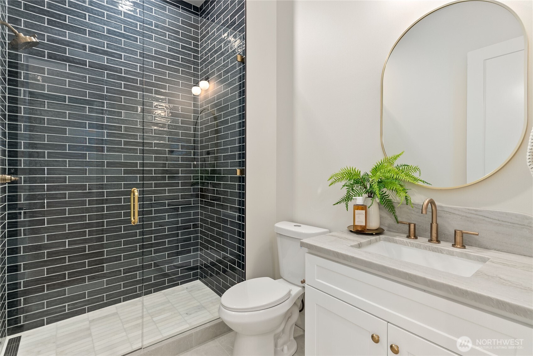 1304 Maine Court , Milton, WA 98354