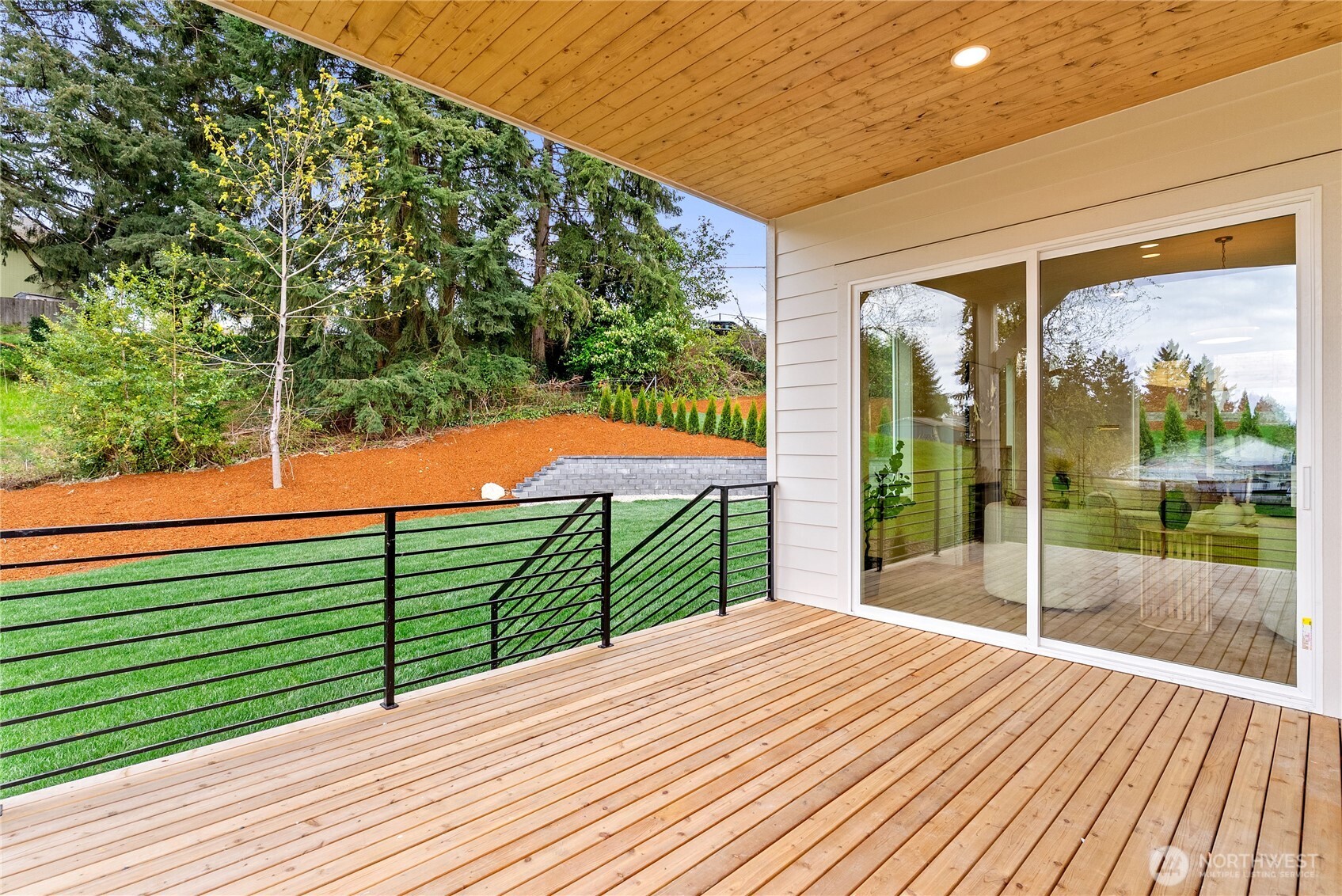 1304 Maine Court , Milton, WA 98354