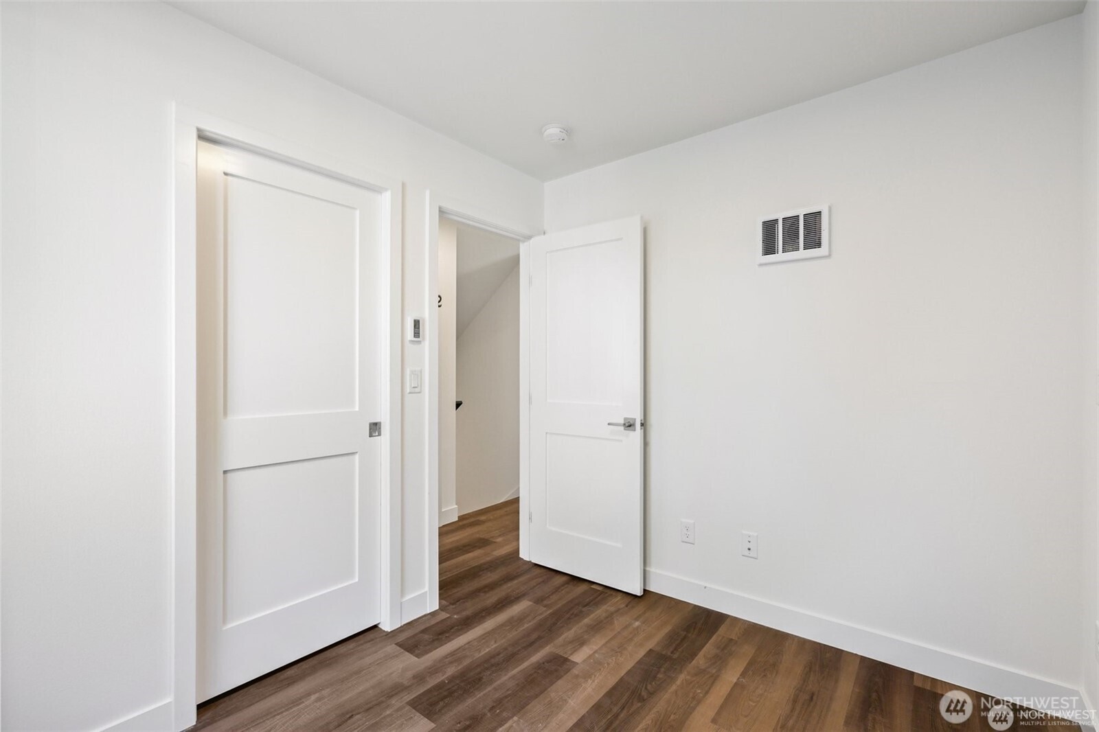 5255 Brooklyn Avenue NE, Seattle, WA 98015