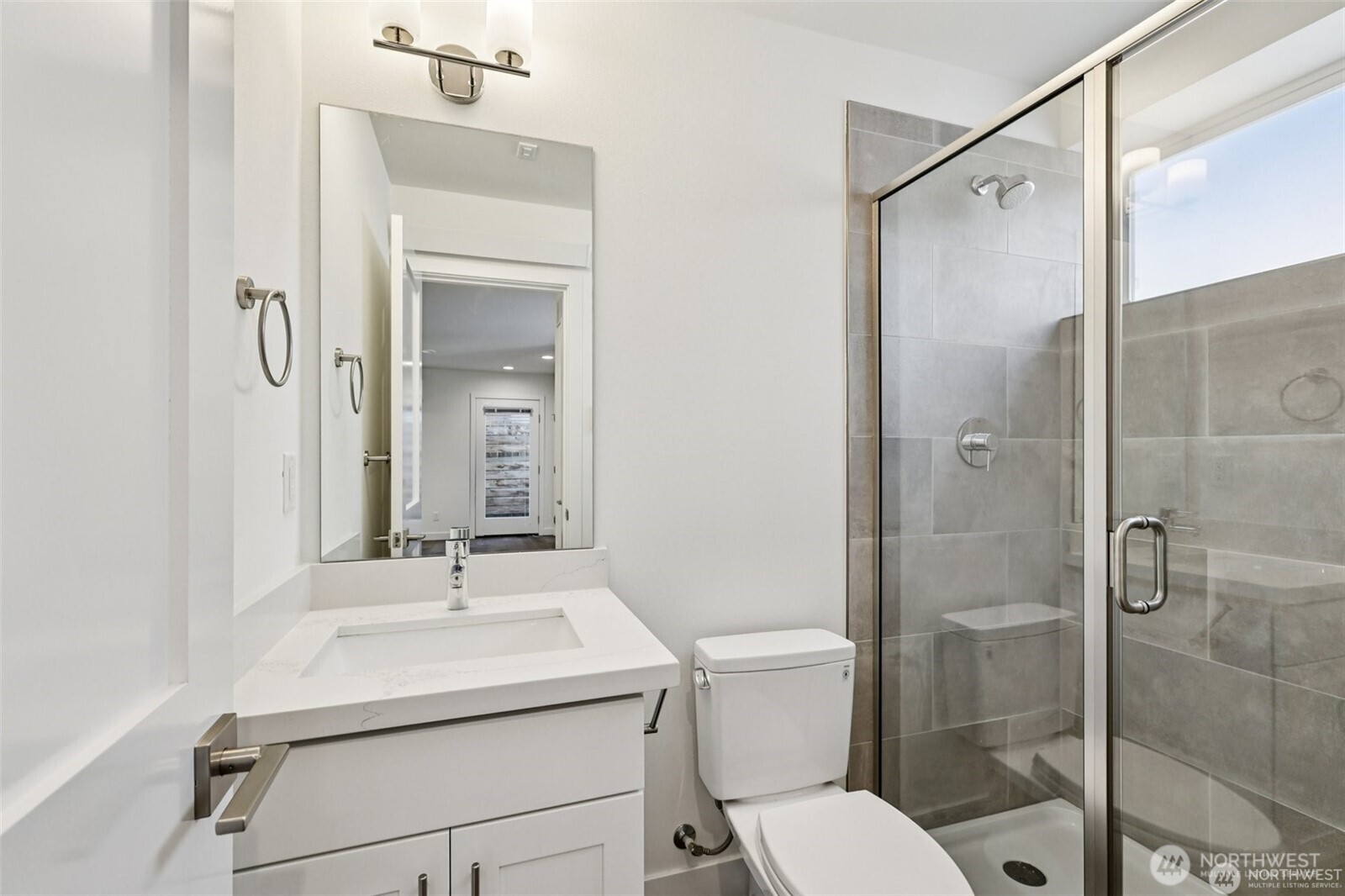 5255 Brooklyn Avenue NE, Seattle, WA 98015