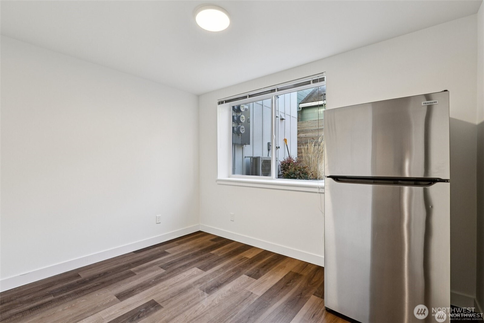 5255 Brooklyn Avenue NE, Seattle, WA 98015