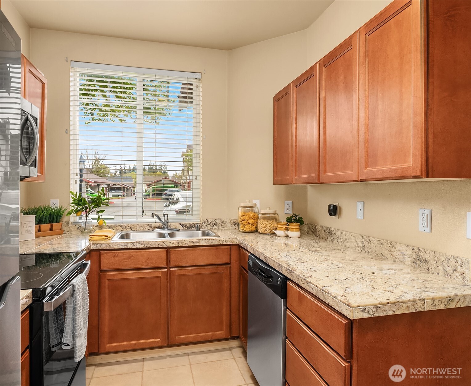 14816 29th Avenue W #B104, Lynnwood, WA 98087