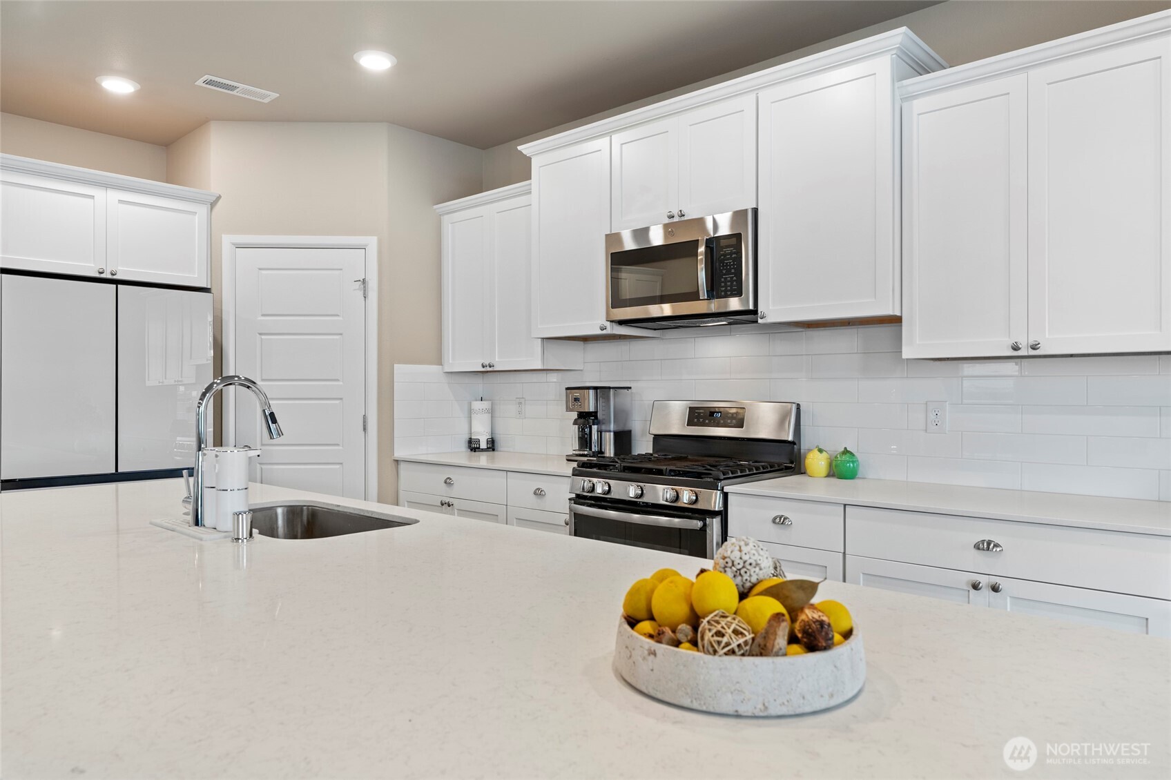 32803 Stuart Avenue SE, Black Diamond, WA 98010