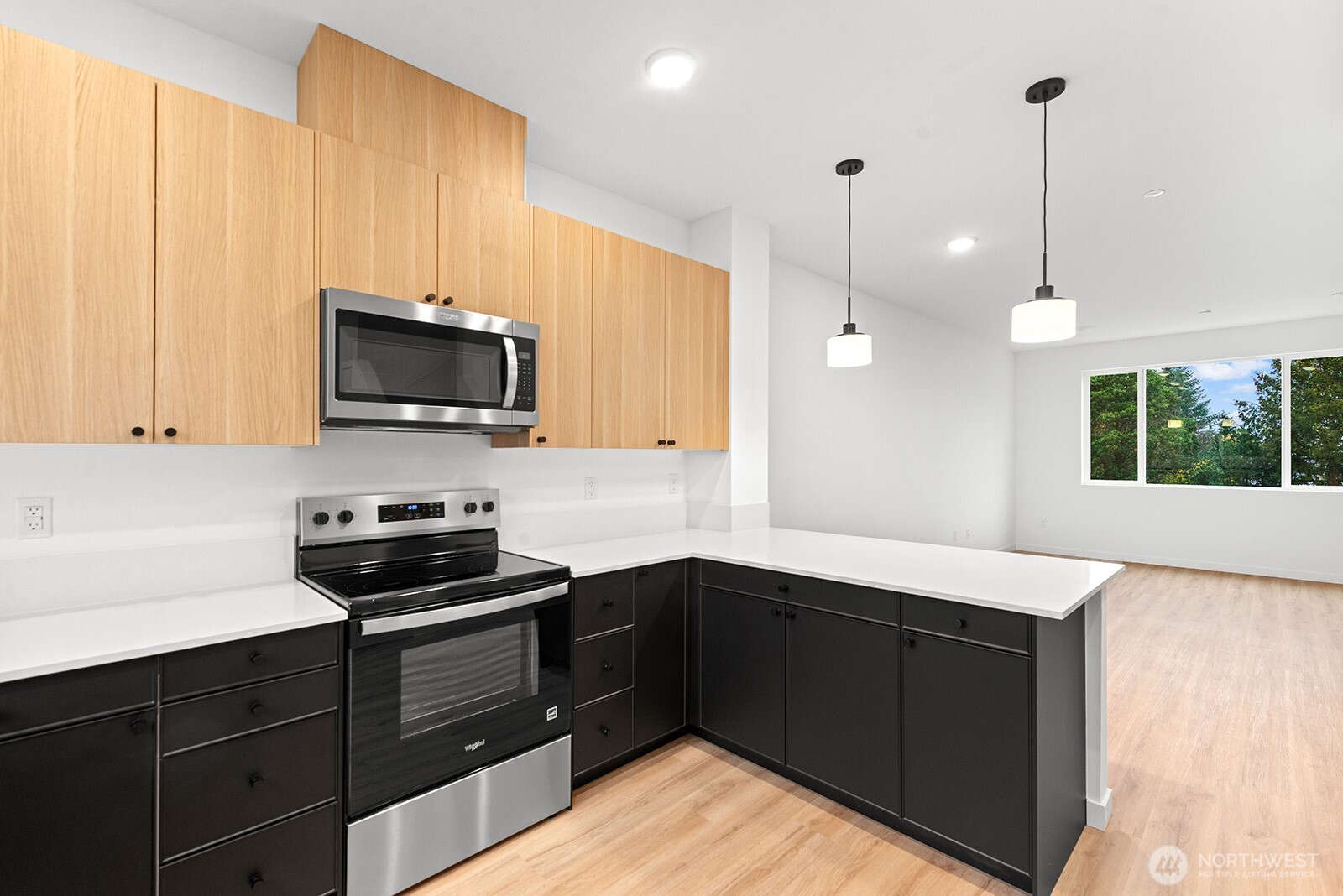 1401 SW 111th Lane , Seattle, WA 98146