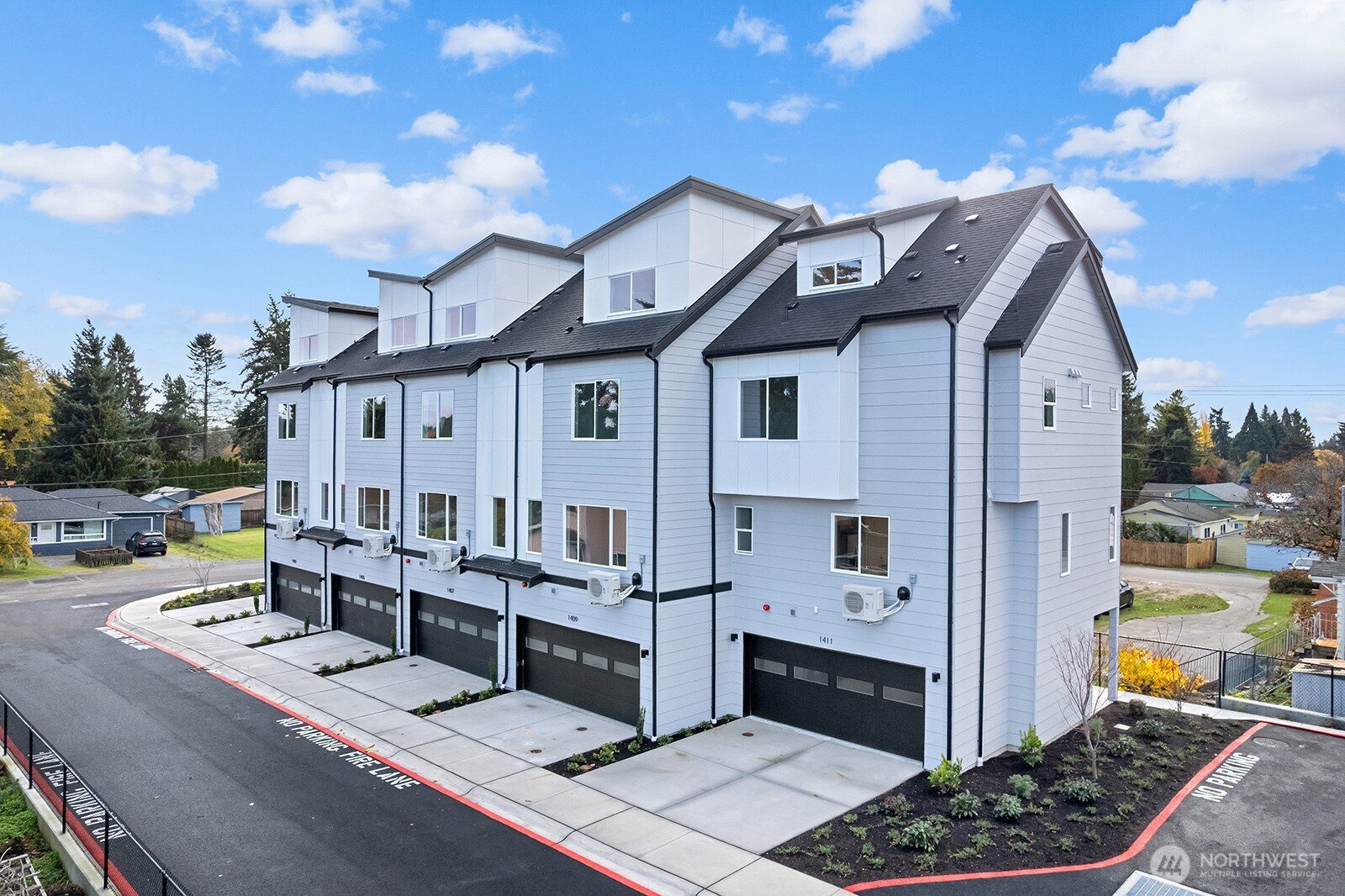 1401 SW 111th Lane , Seattle, WA 98146