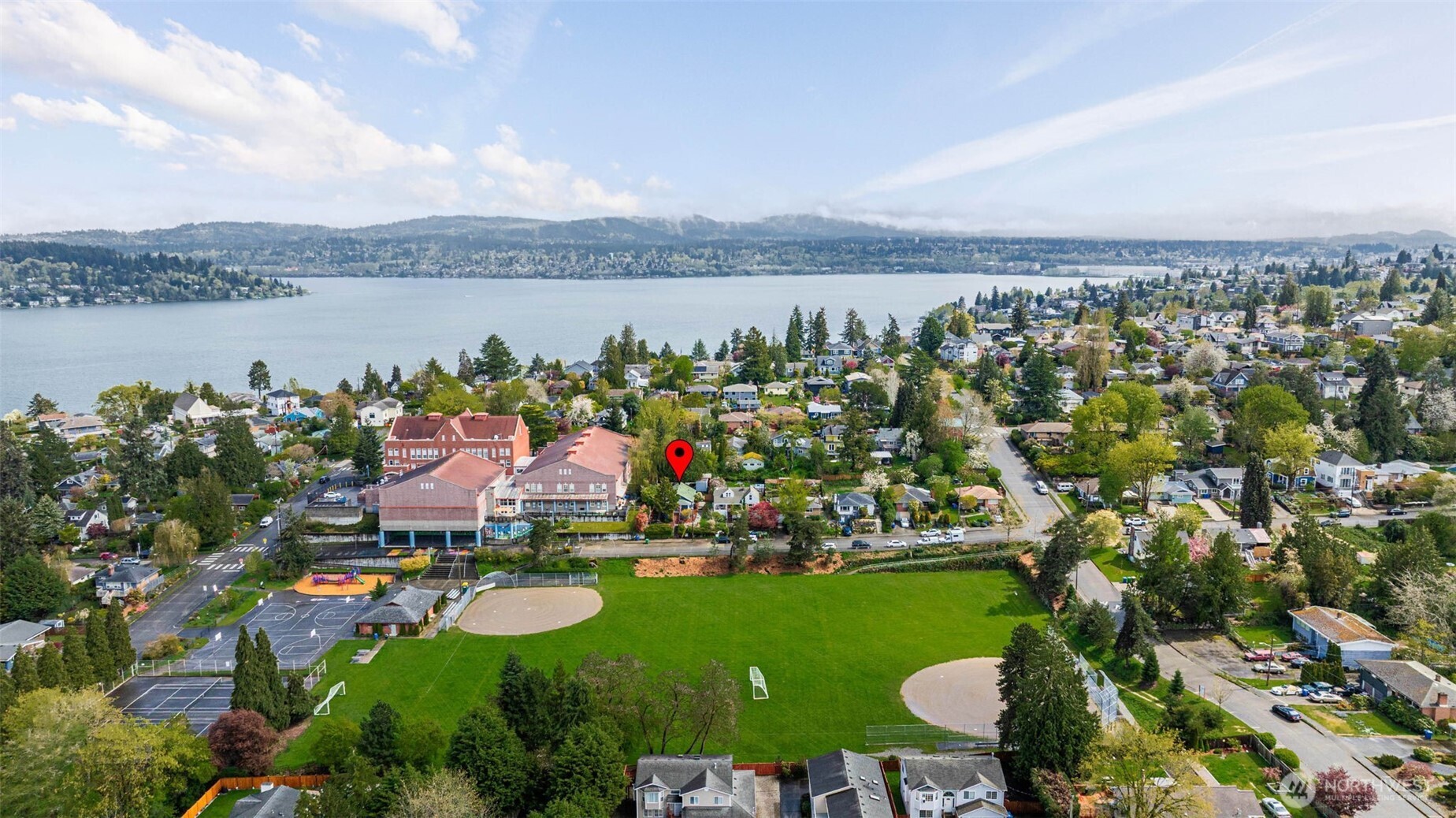 9732 59th Avenue S, Seattle, WA 98118
