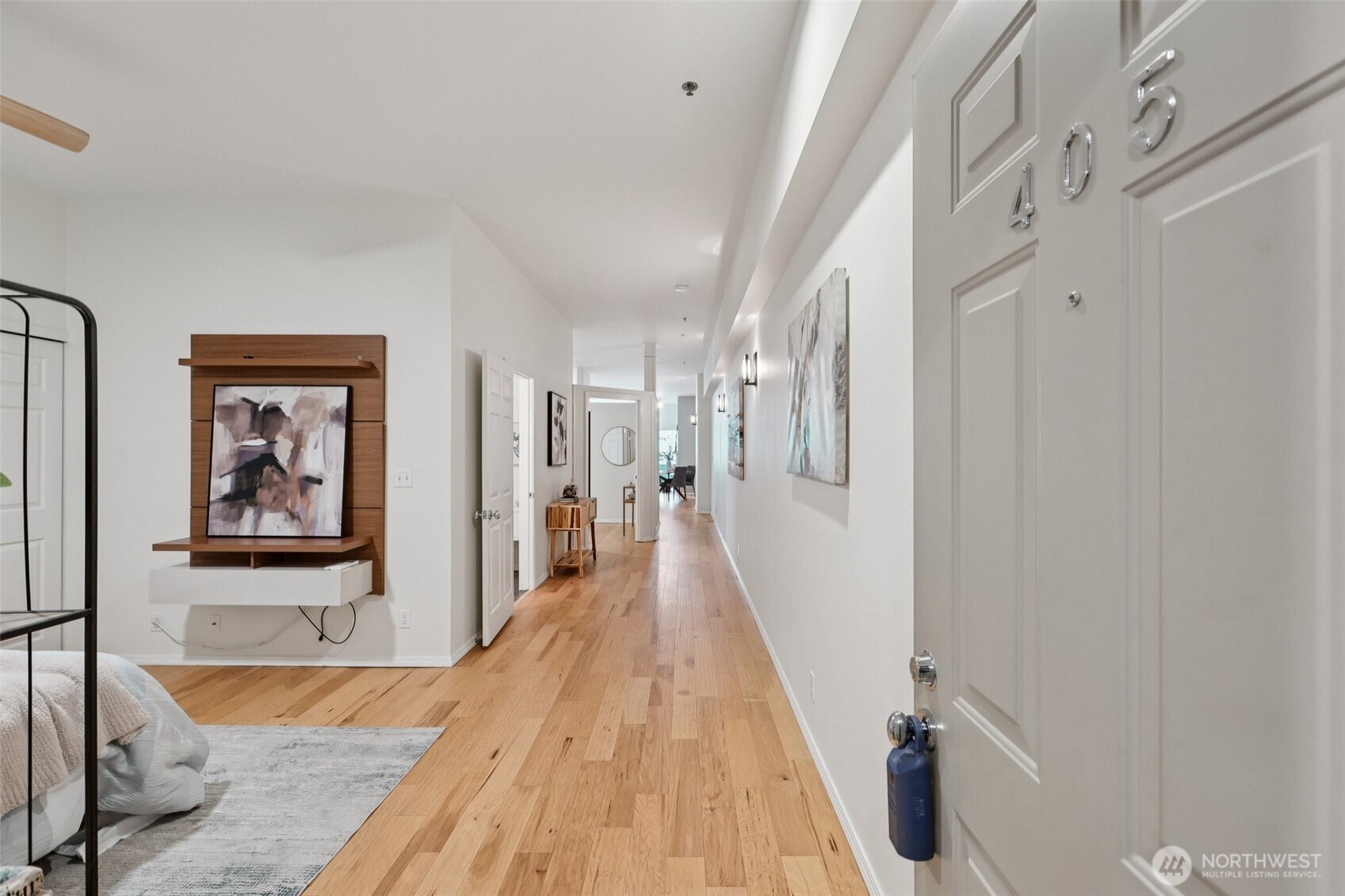526 1st Avenue S #405, Seattle, WA 98104