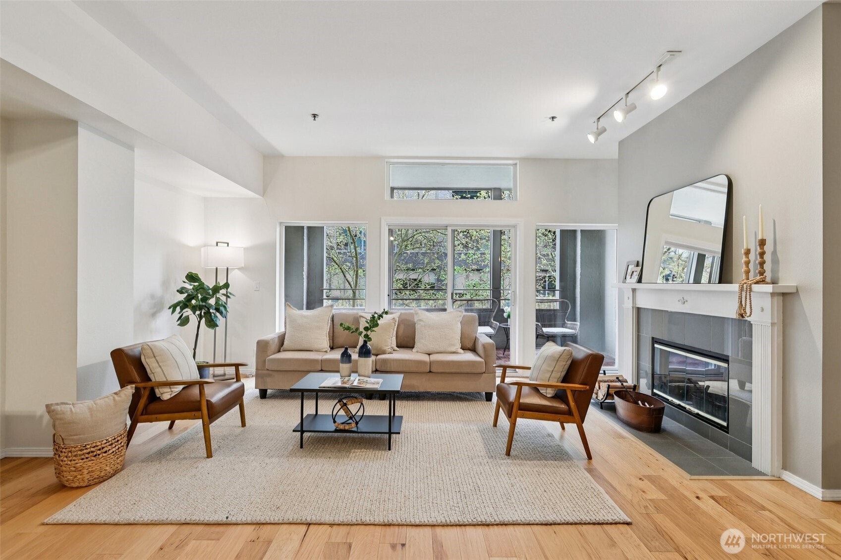 526 1st Avenue S #405, Seattle, WA 98104