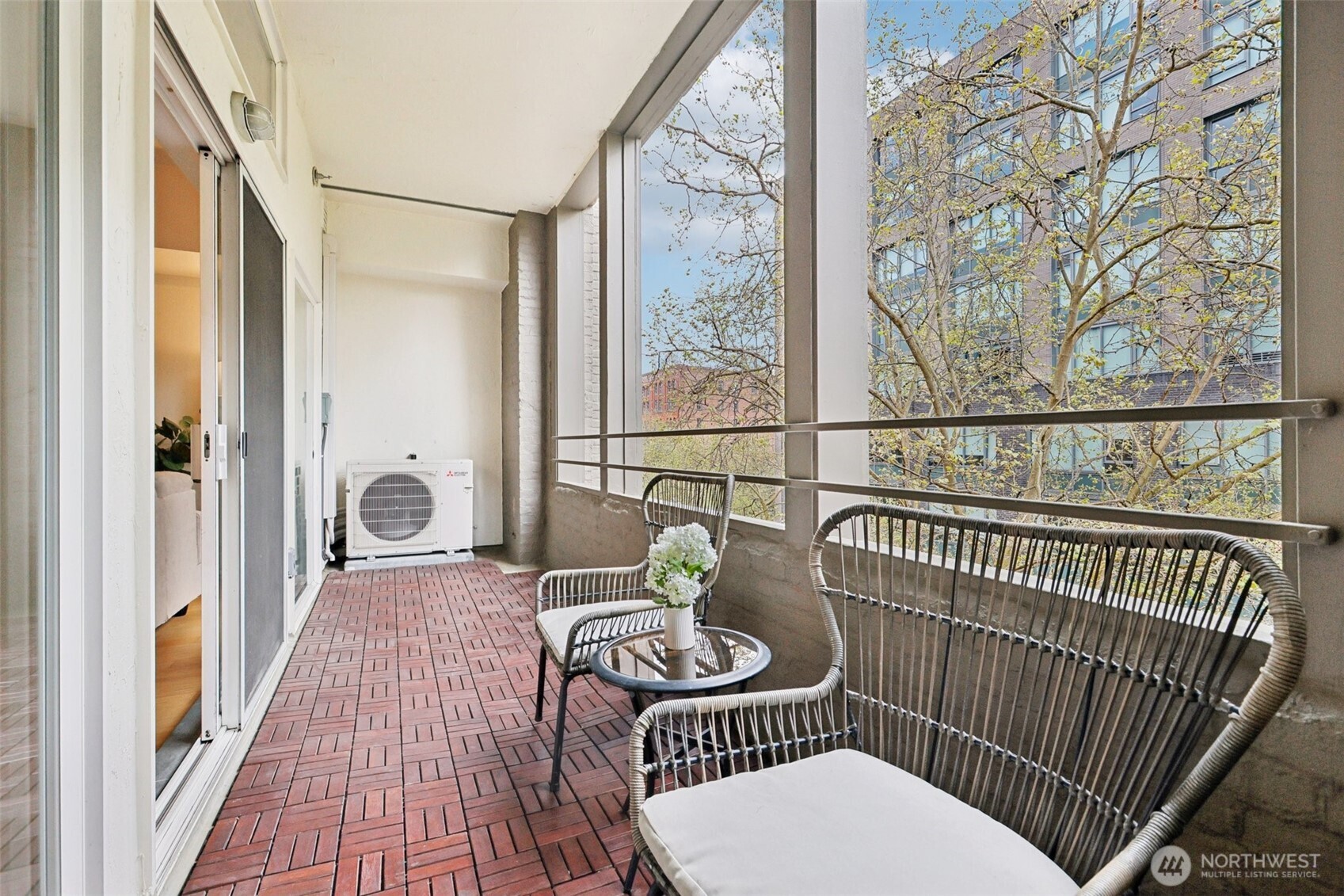 526 1st Avenue S #405, Seattle, WA 98104