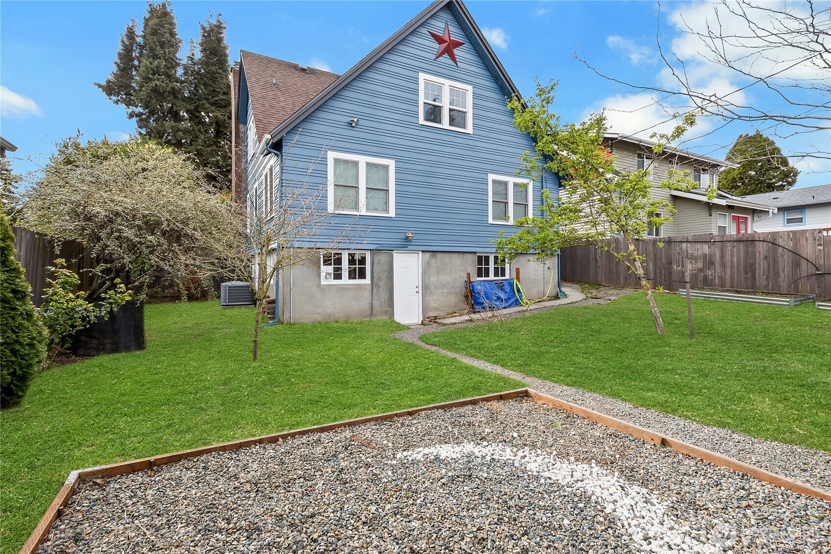 4025 Pacific Avenue , Tacoma, WA 98418-7831