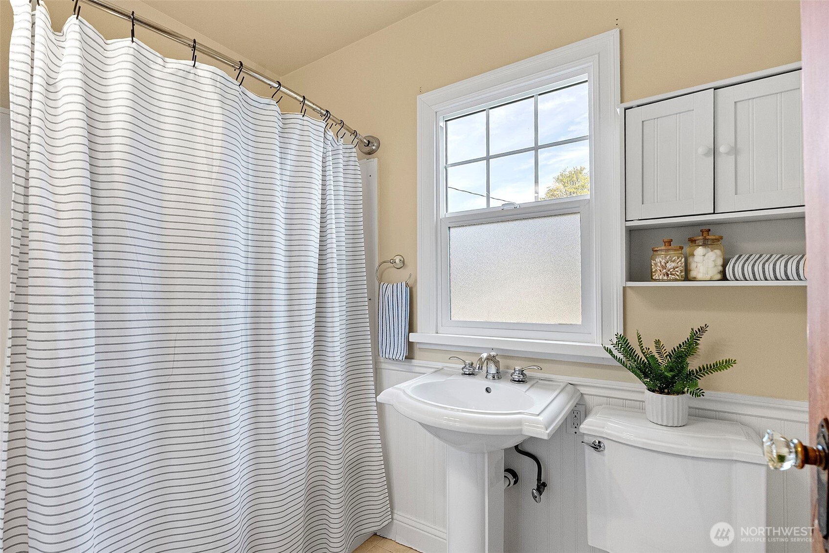 6924 NW Herried Road , Silverdale, WA 98383