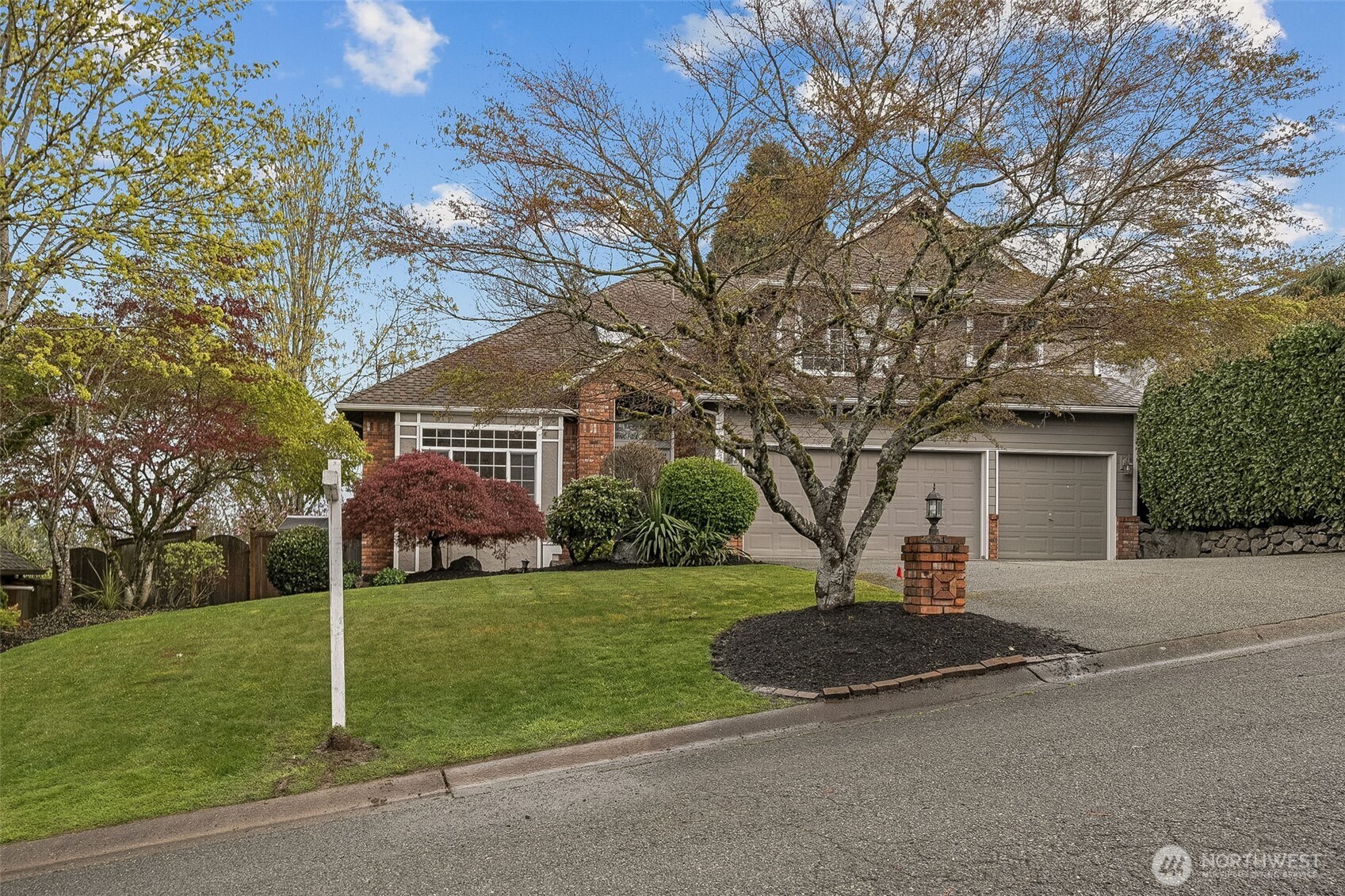 23018 SE 247th Court , Maple Valley, WA 98038