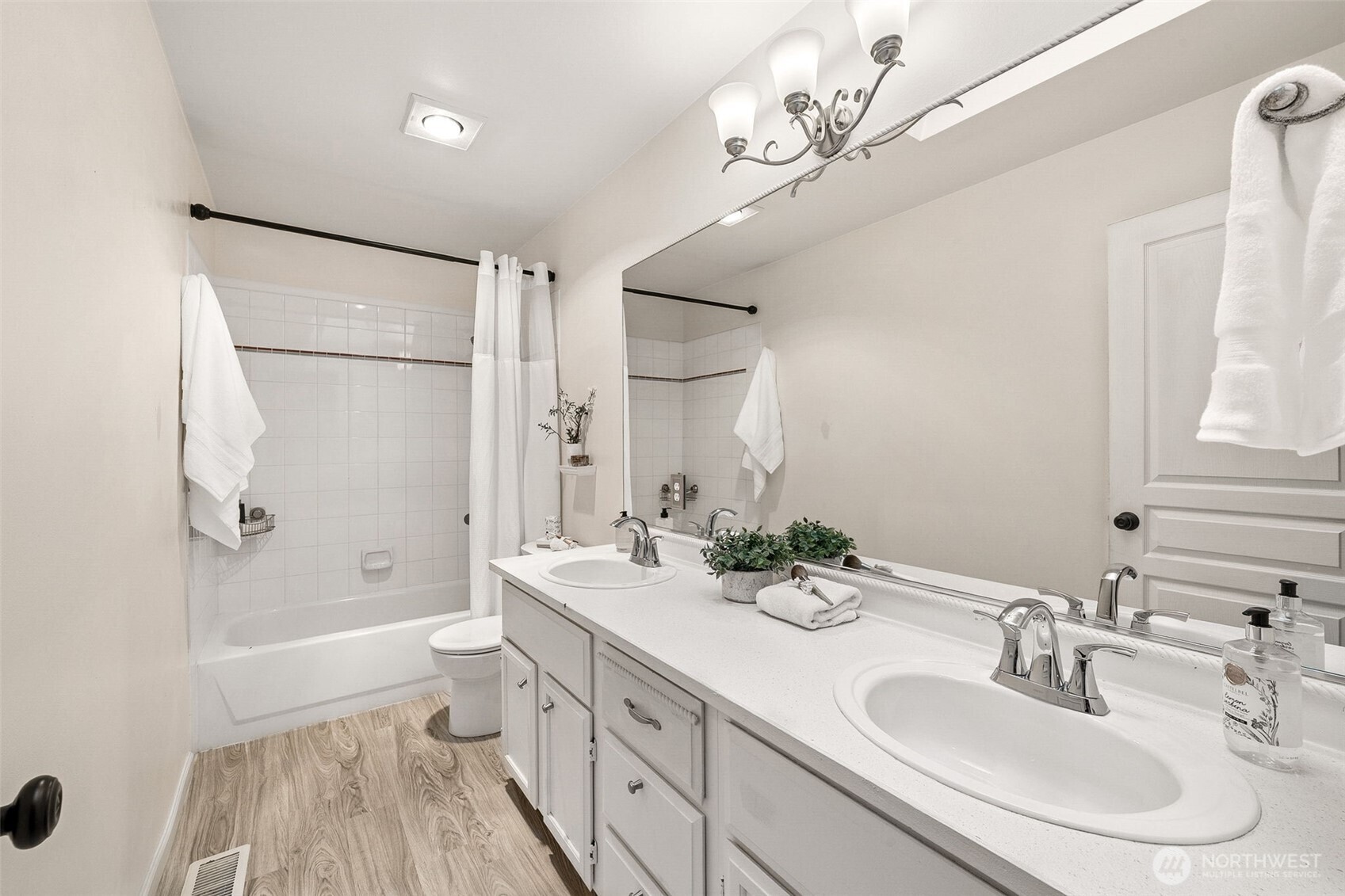 23018 SE 247th Court , Maple Valley, WA 98038