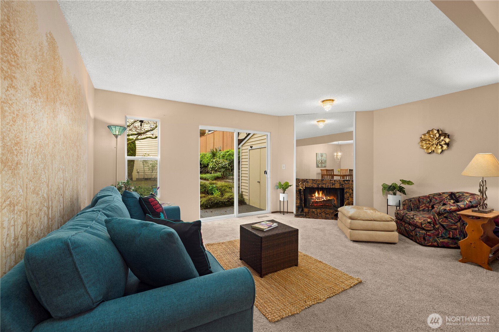 12024 101 Avenue NE #E2, Kirkland, WA 98034