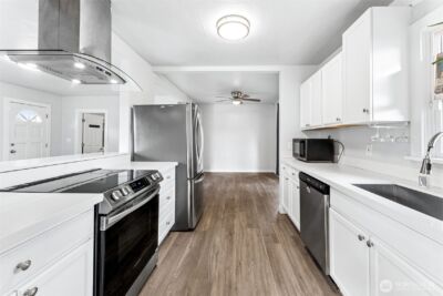 509 S 56th Street , Tacoma, WA 98408 - Photo 2